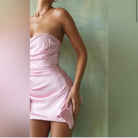 House of CB Jasmine Dress Rose Pink Draped Strapless
Corset Size M - Picture 12 of 16